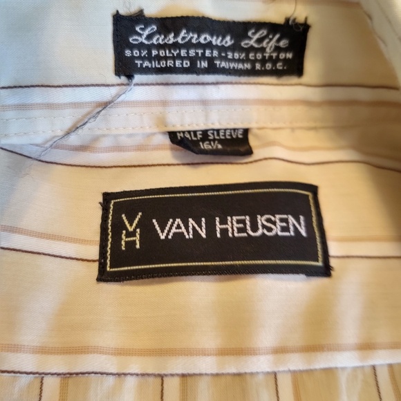 Van Heusen Lustrous Life Short Sleeve Button up Shirt w/ Vertical Stripes Vintag - Picture 2 of 10